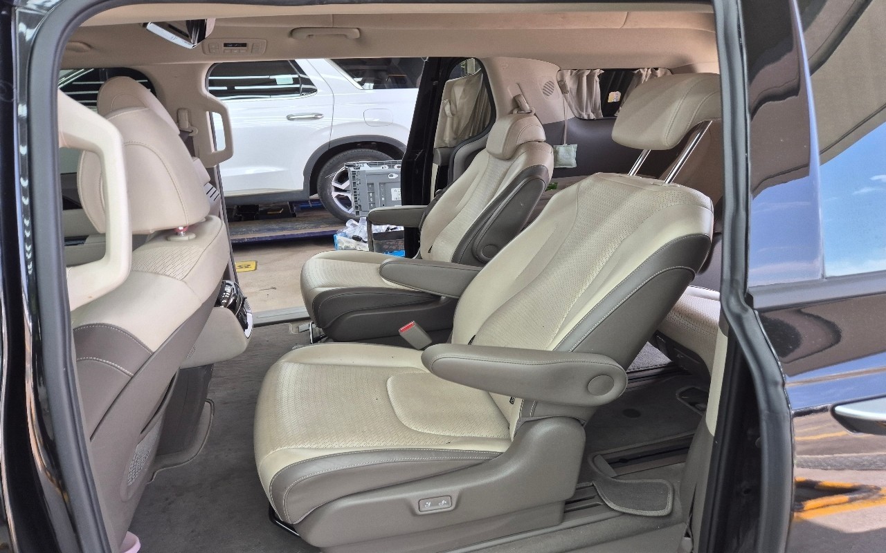2021 - kia carnival