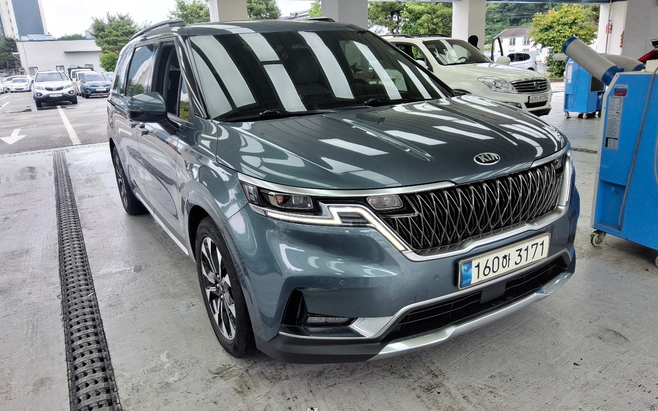 2021 - kia carnival