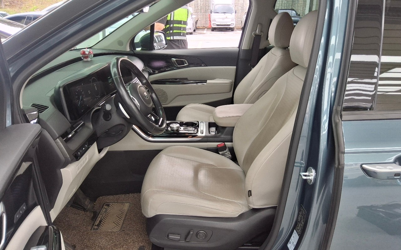 2021 - kia carnival