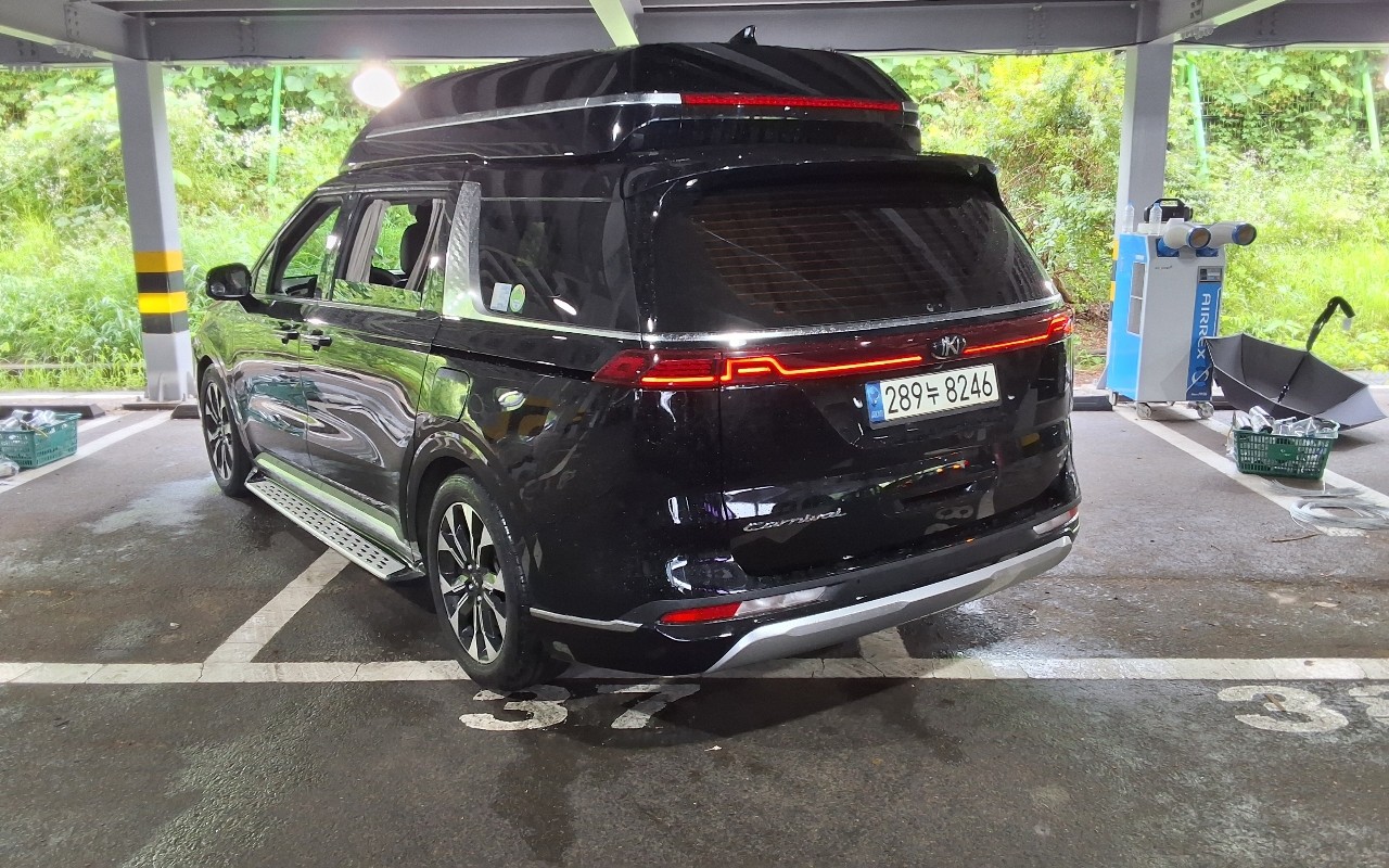 2021 - kia carnival