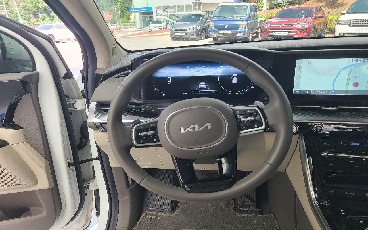 2023 - kia carnival