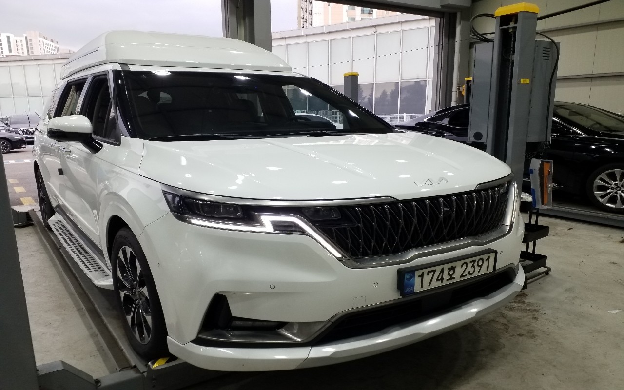 2023 - kia carnival