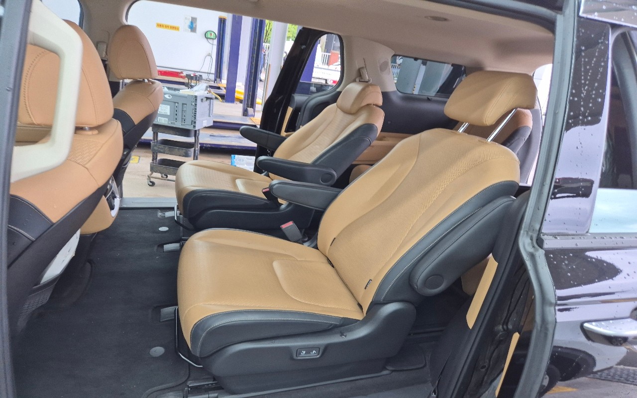 2023 - kia carnival