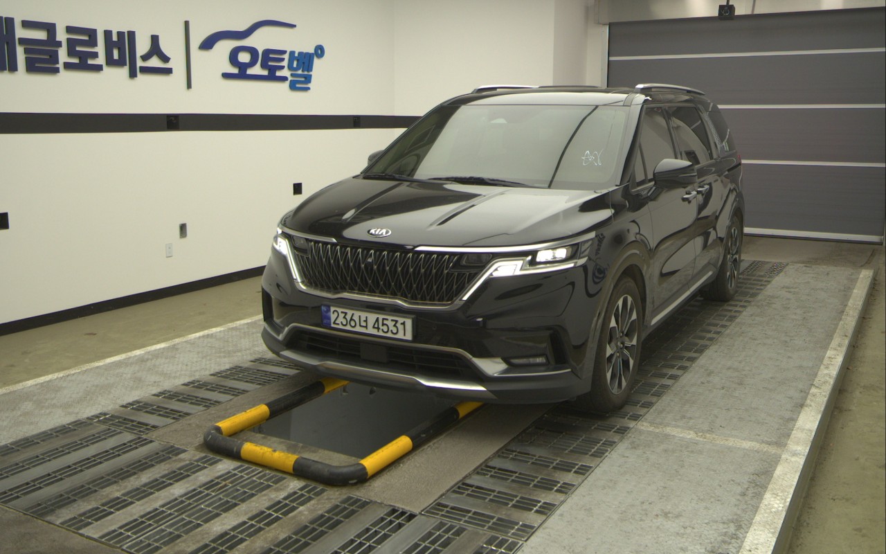 2021 - kia carnival
