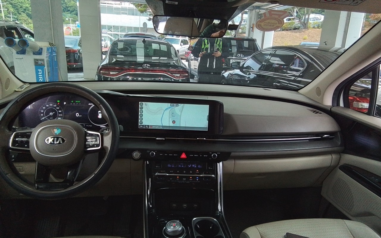 2021 - kia carnival