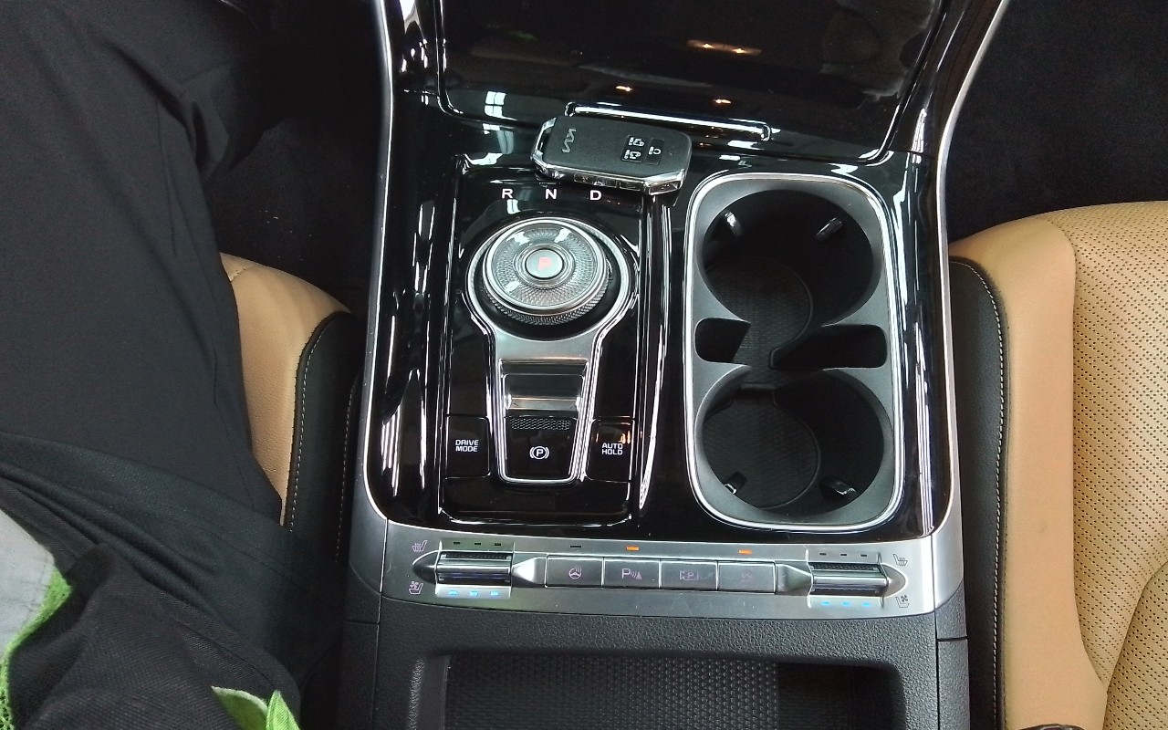 2023 - kia carnival