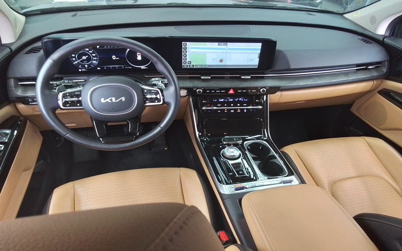 2023 - kia carnival