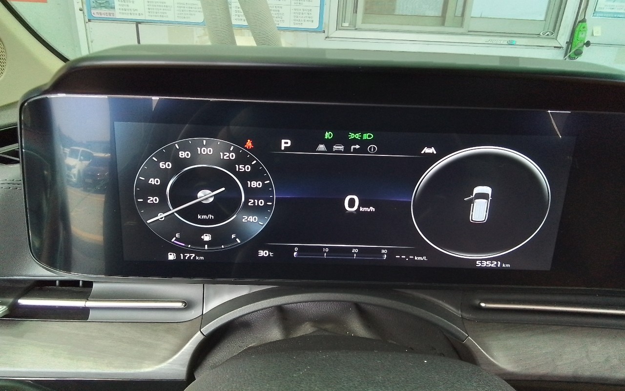 2023 - kia carnival