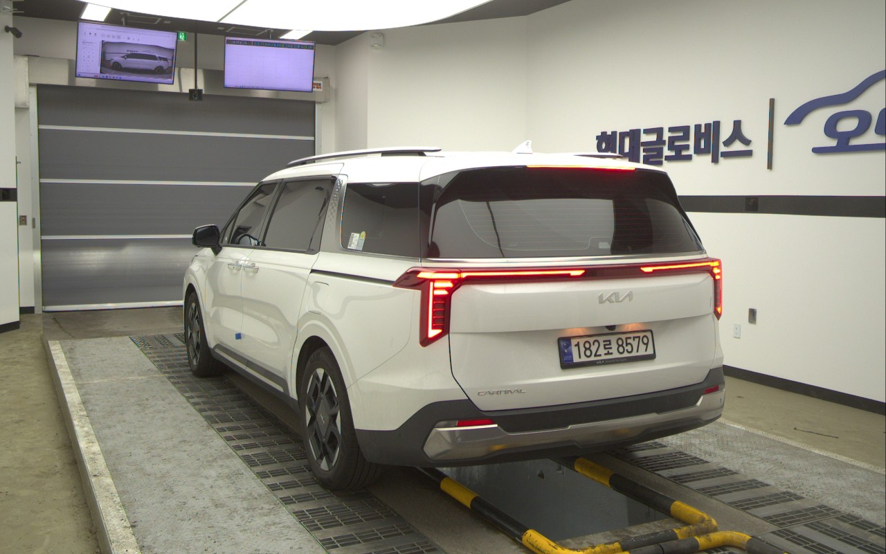 2025 - kia carnival