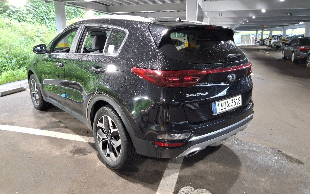 2022 - kia sportage