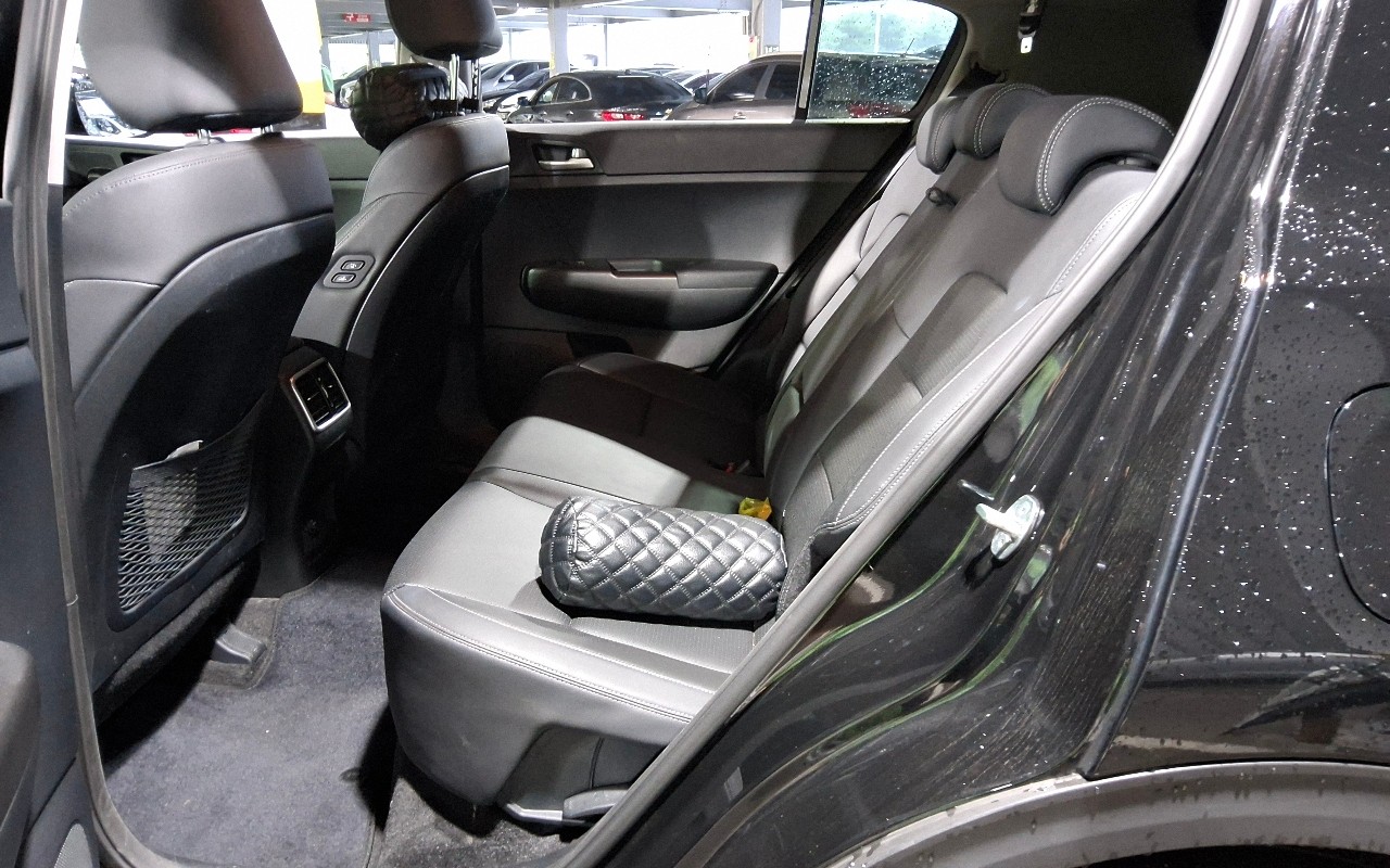 2022 - kia sportage