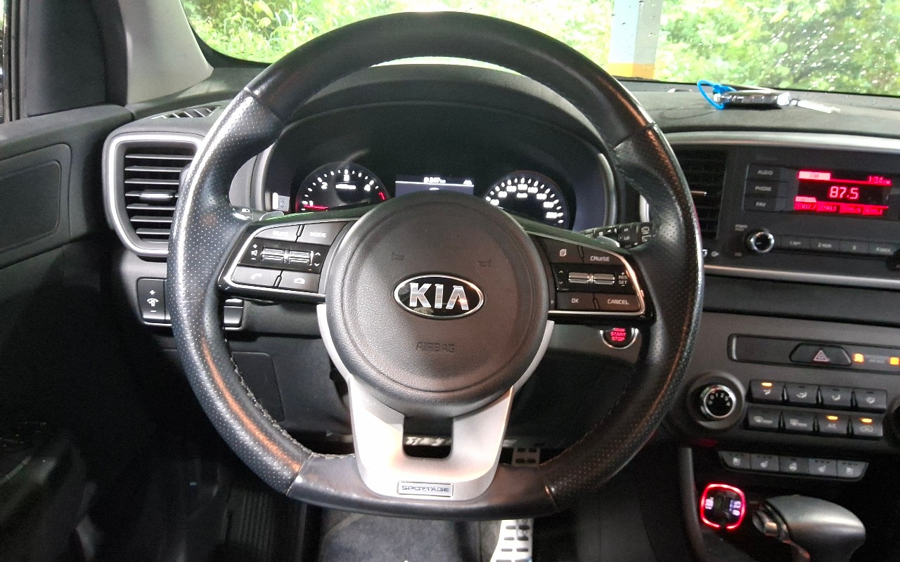 2022 - kia sportage