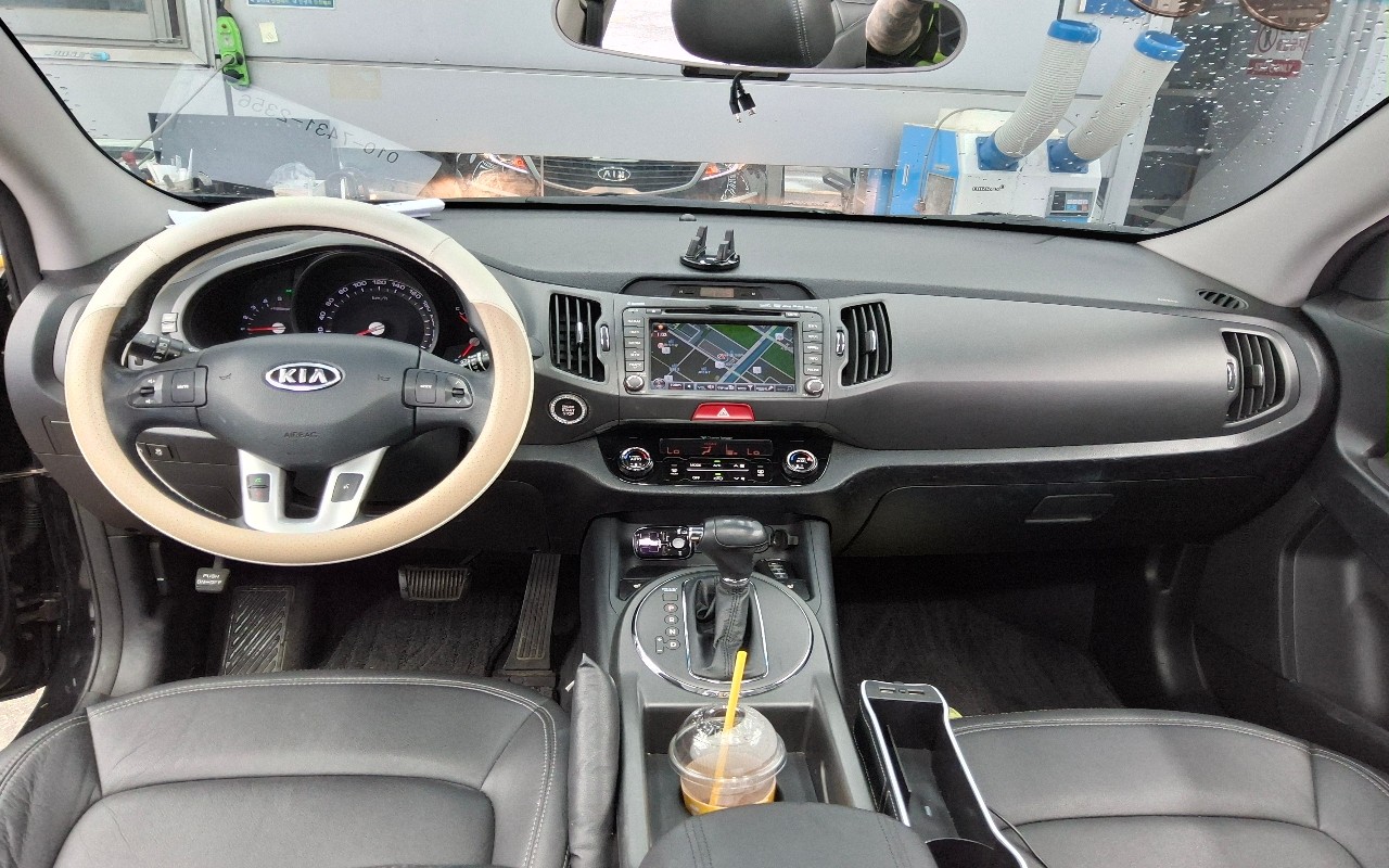 2011 - kia sportage