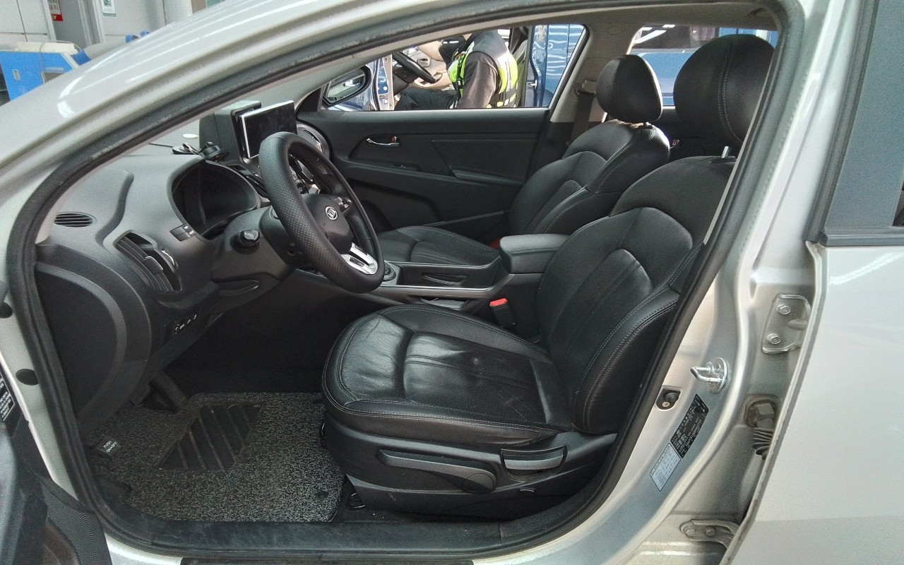 2011 - kia sportage
