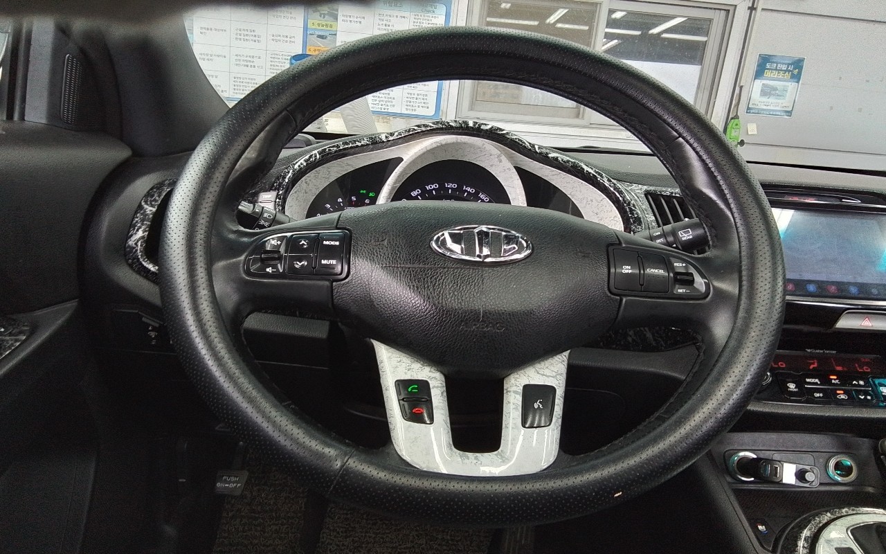 2014 - kia sportage r