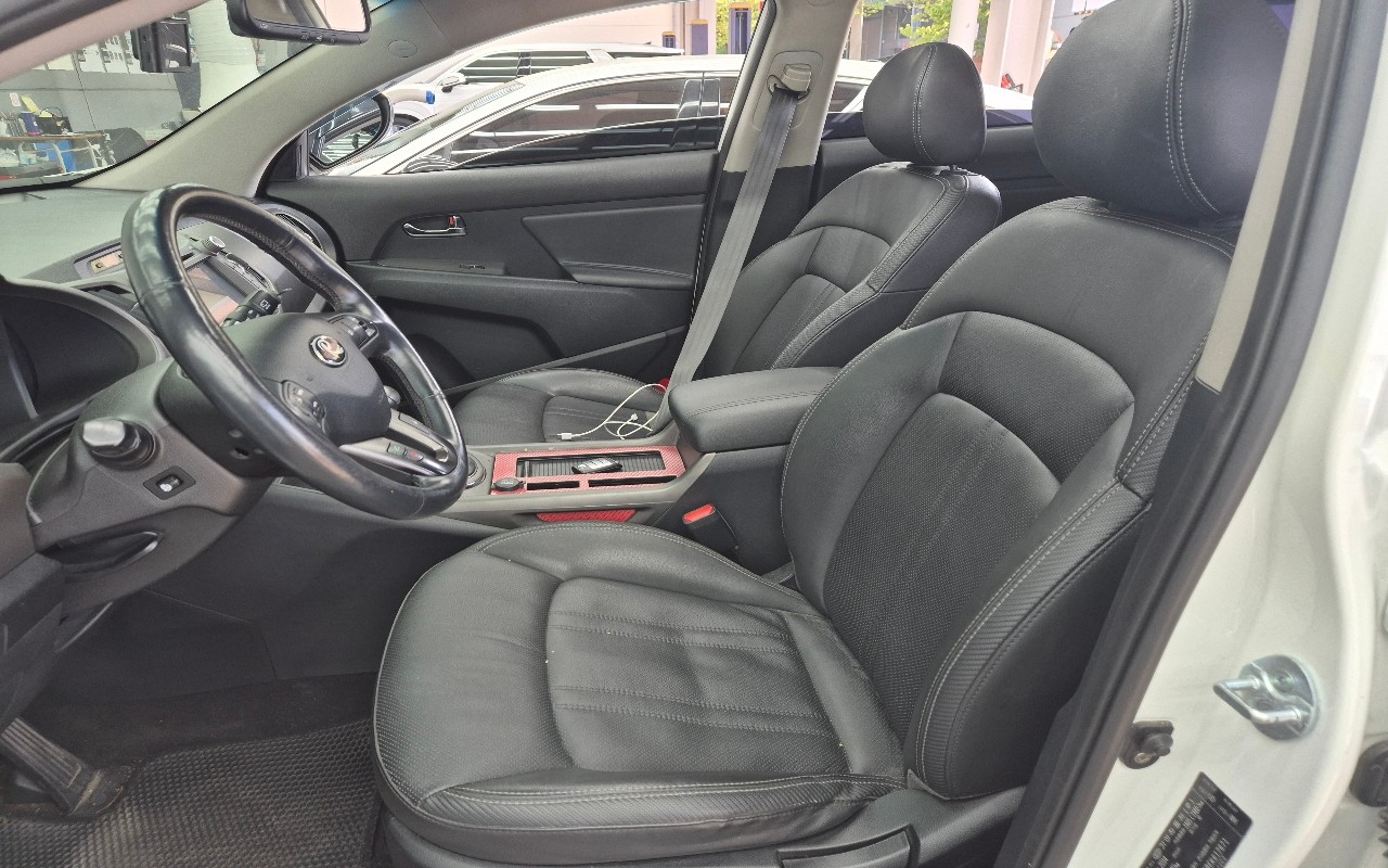 2014 - kia sportage r