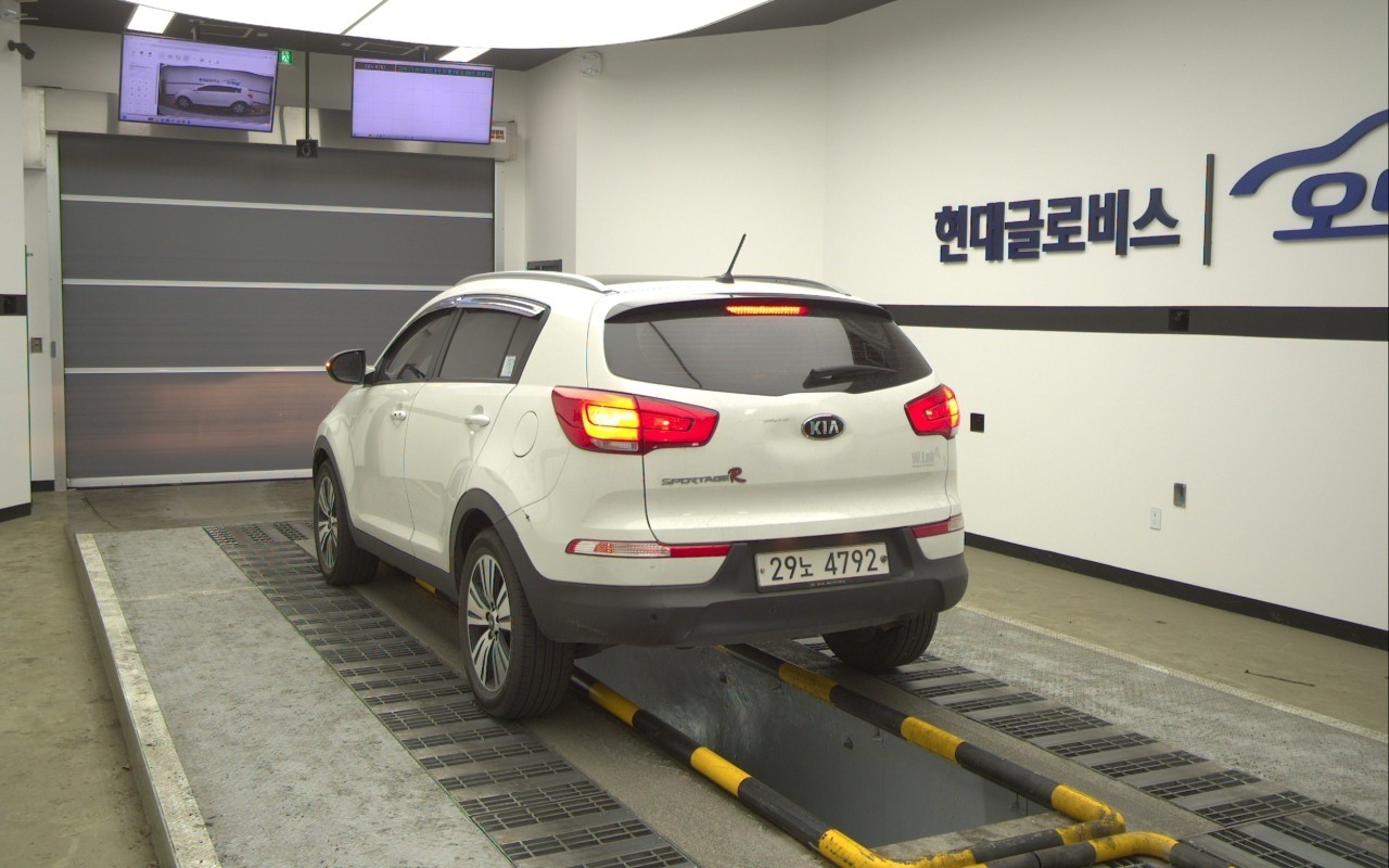 2014 - kia sportage r