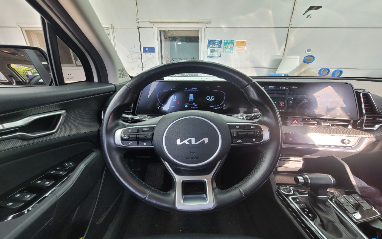 2022 - kia sportage
