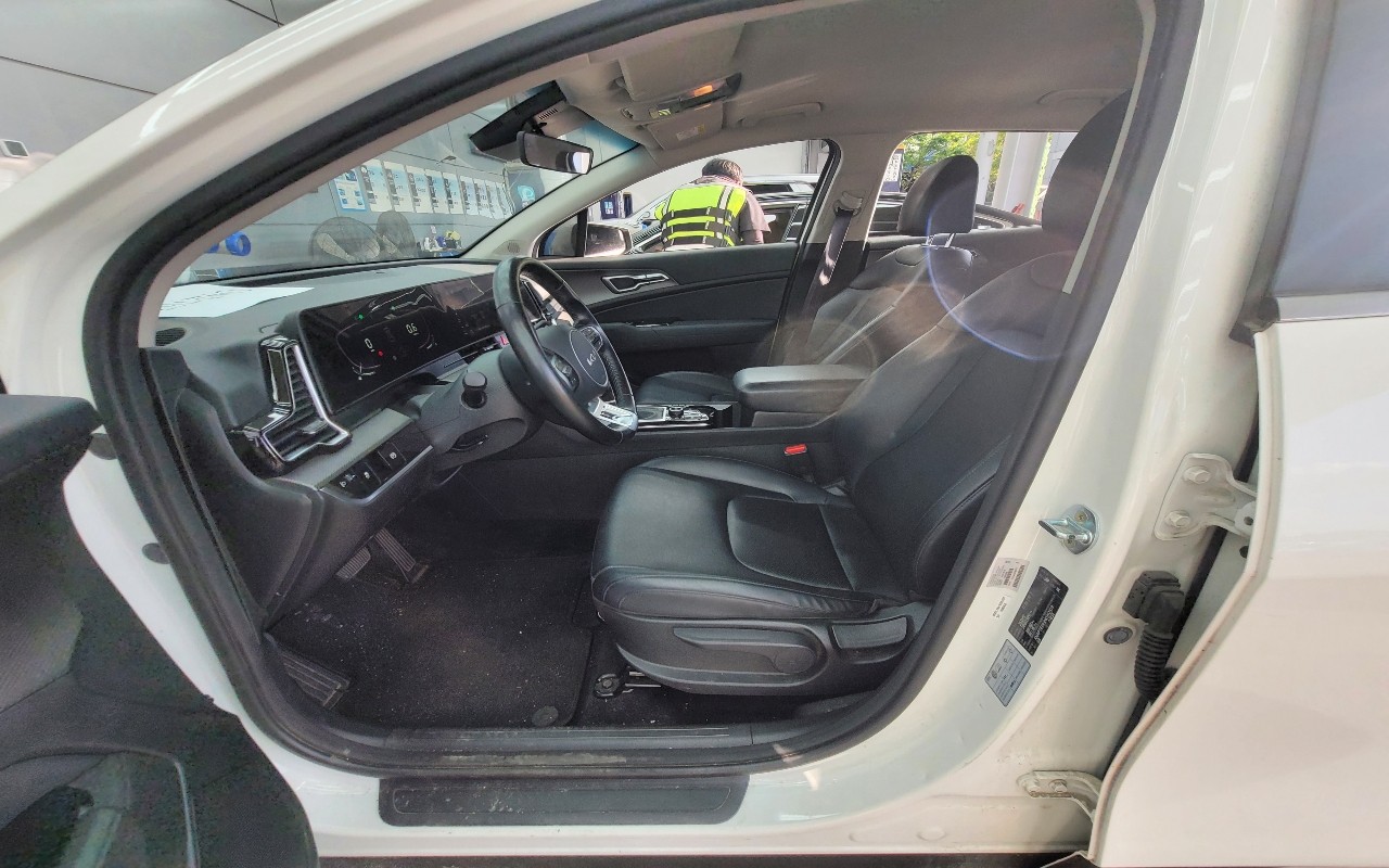 2022 - kia sportage