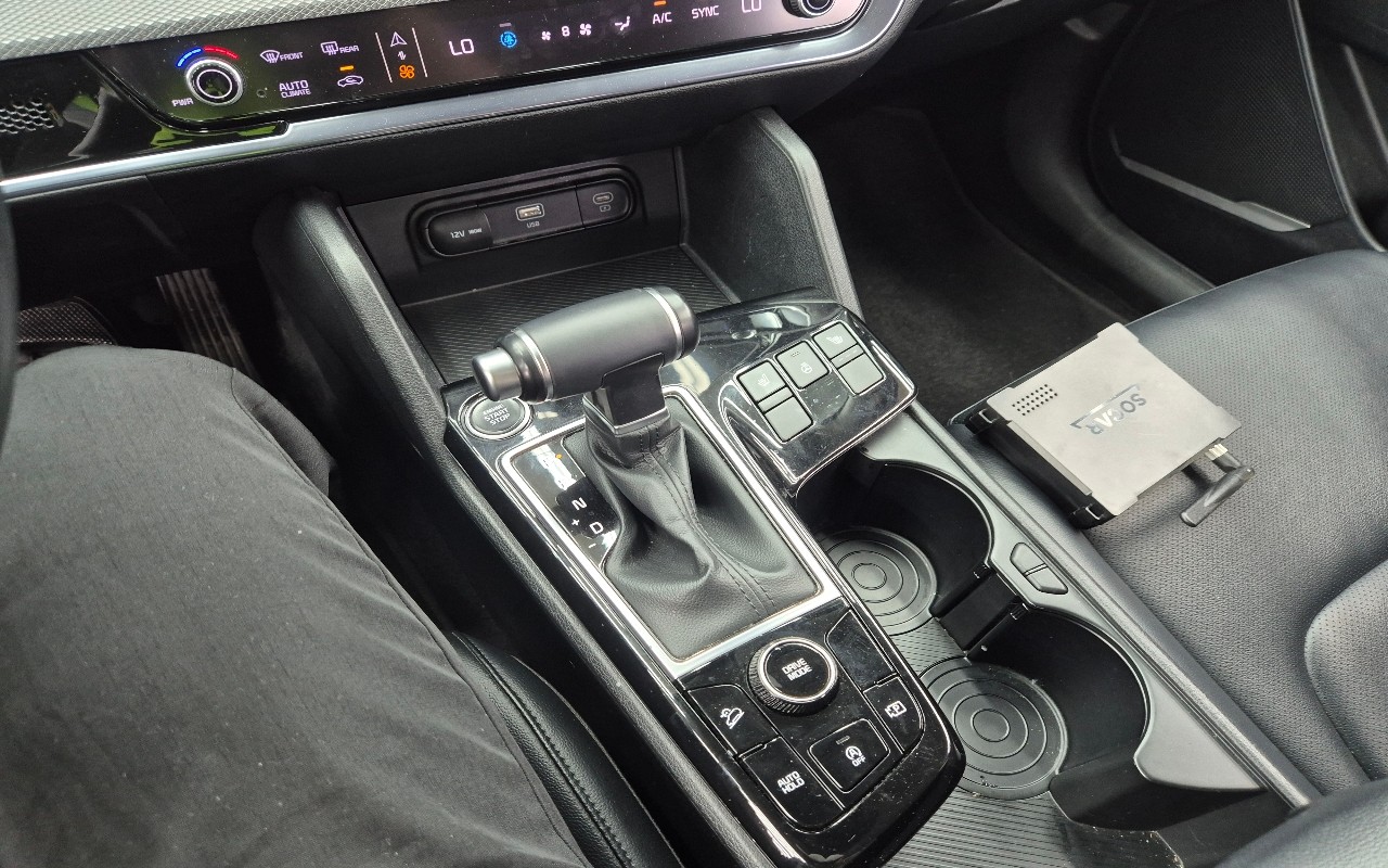 2022 - kia sportage