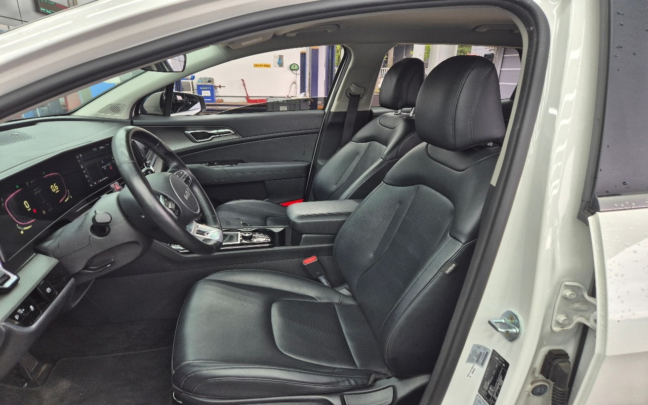 2022 - kia sportage