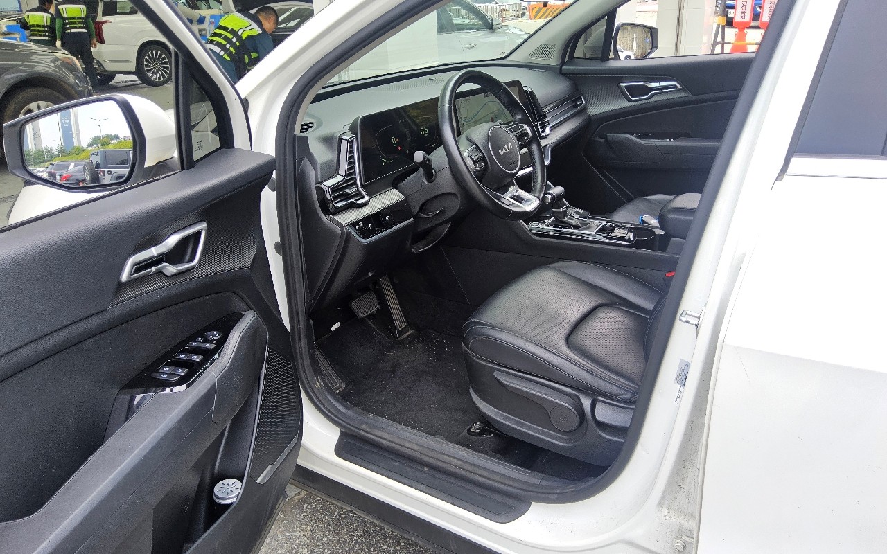 2022 - kia sportage