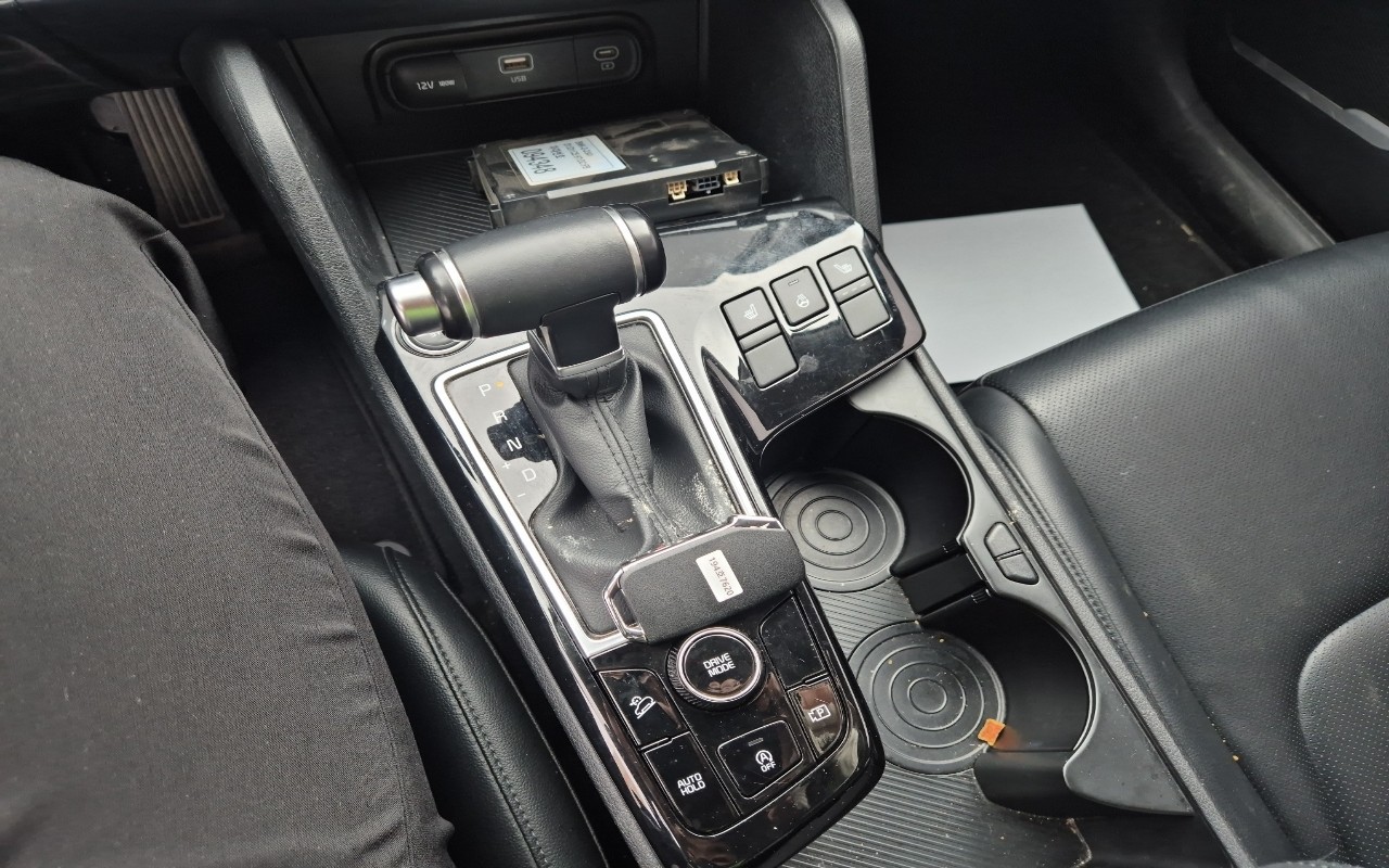 2022 - kia sportage