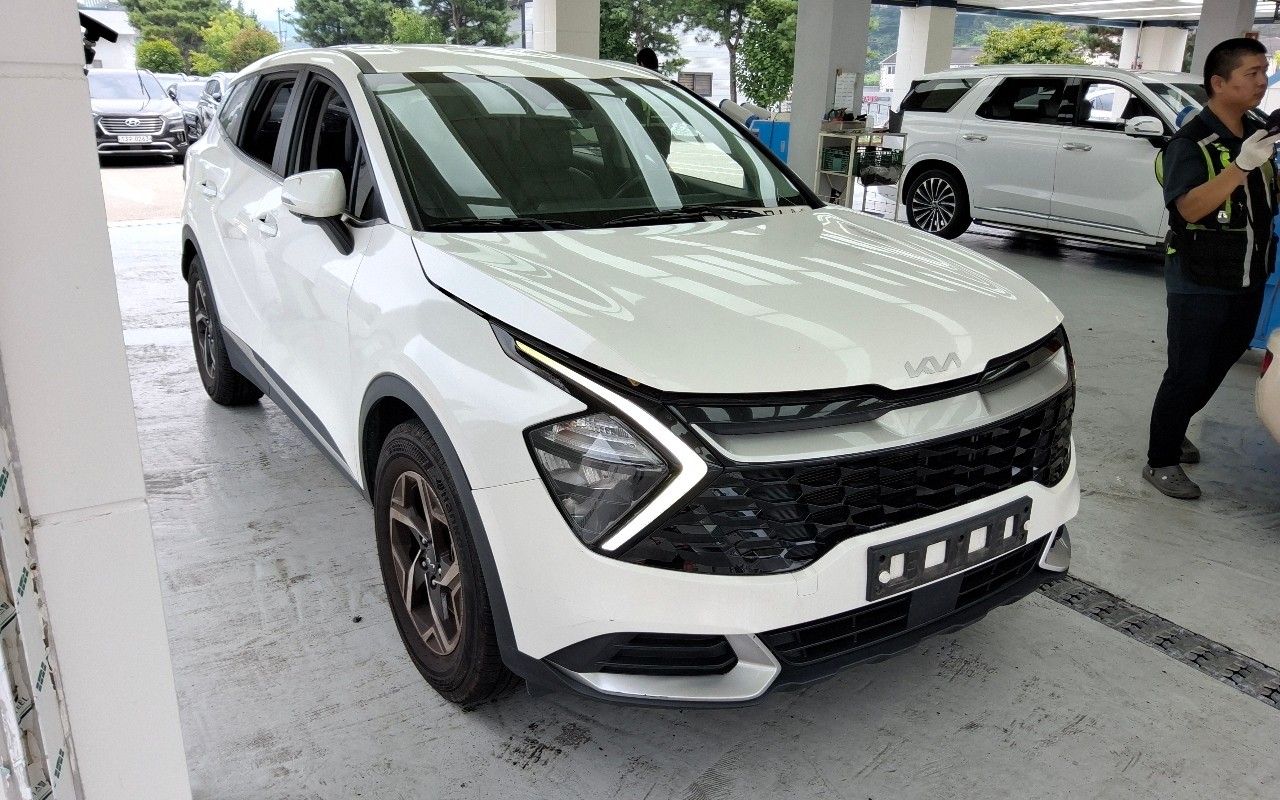 2022 - kia sportage