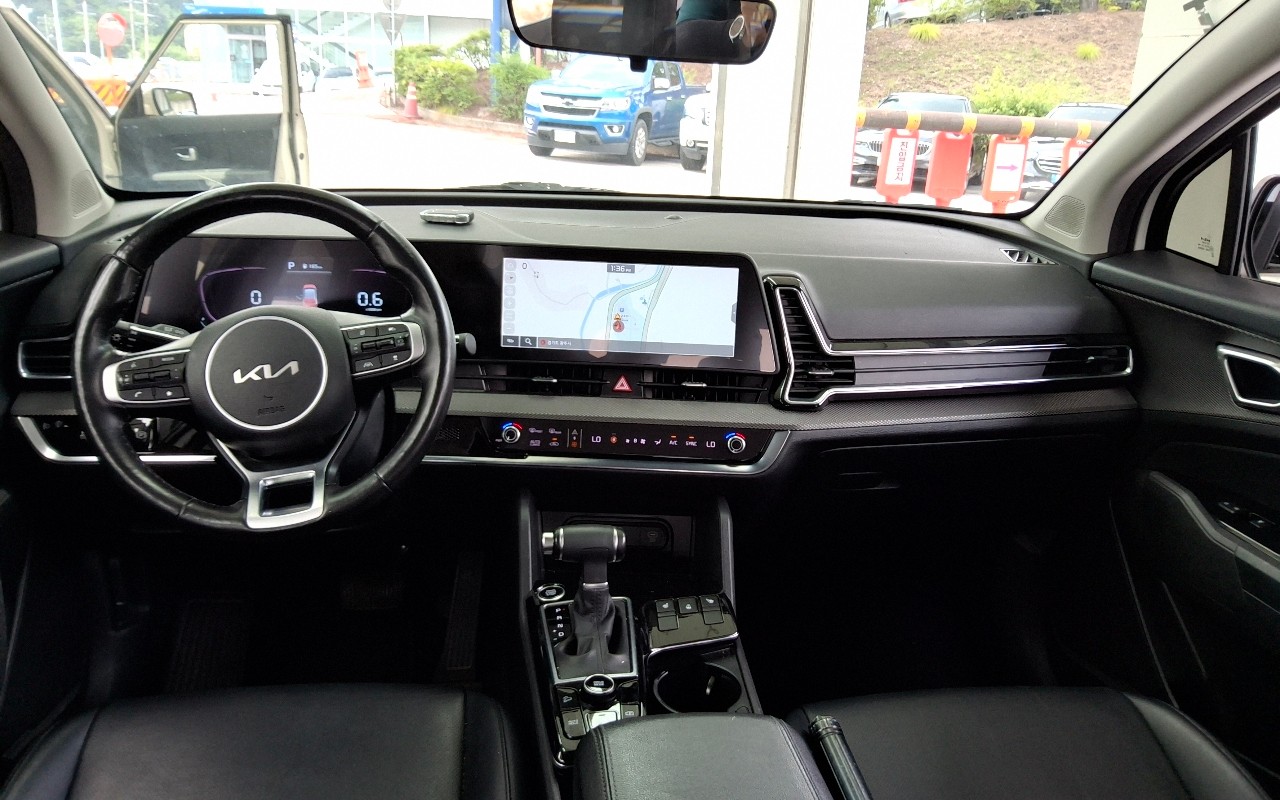 2022 - kia sportage