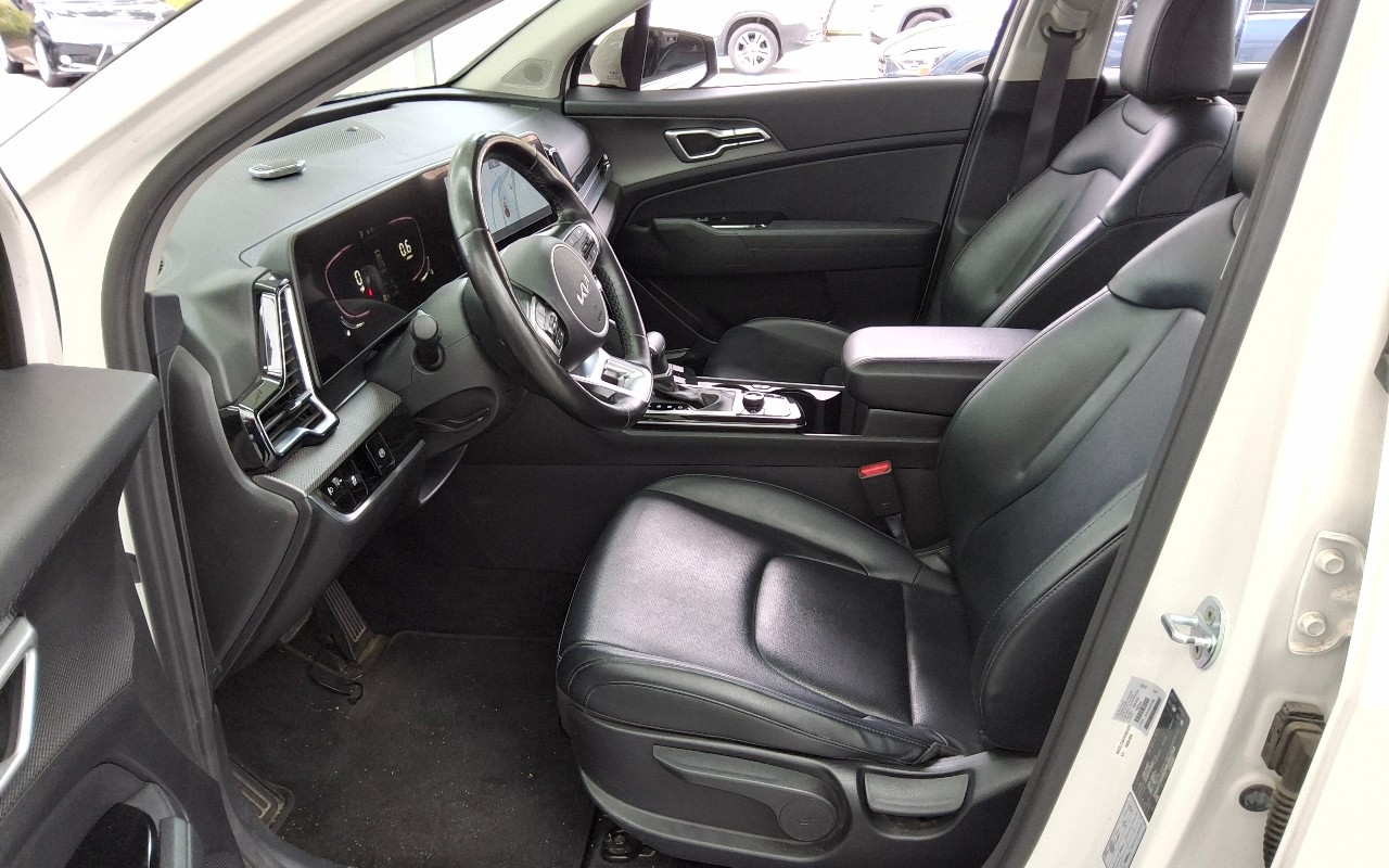 2022 - kia sportage