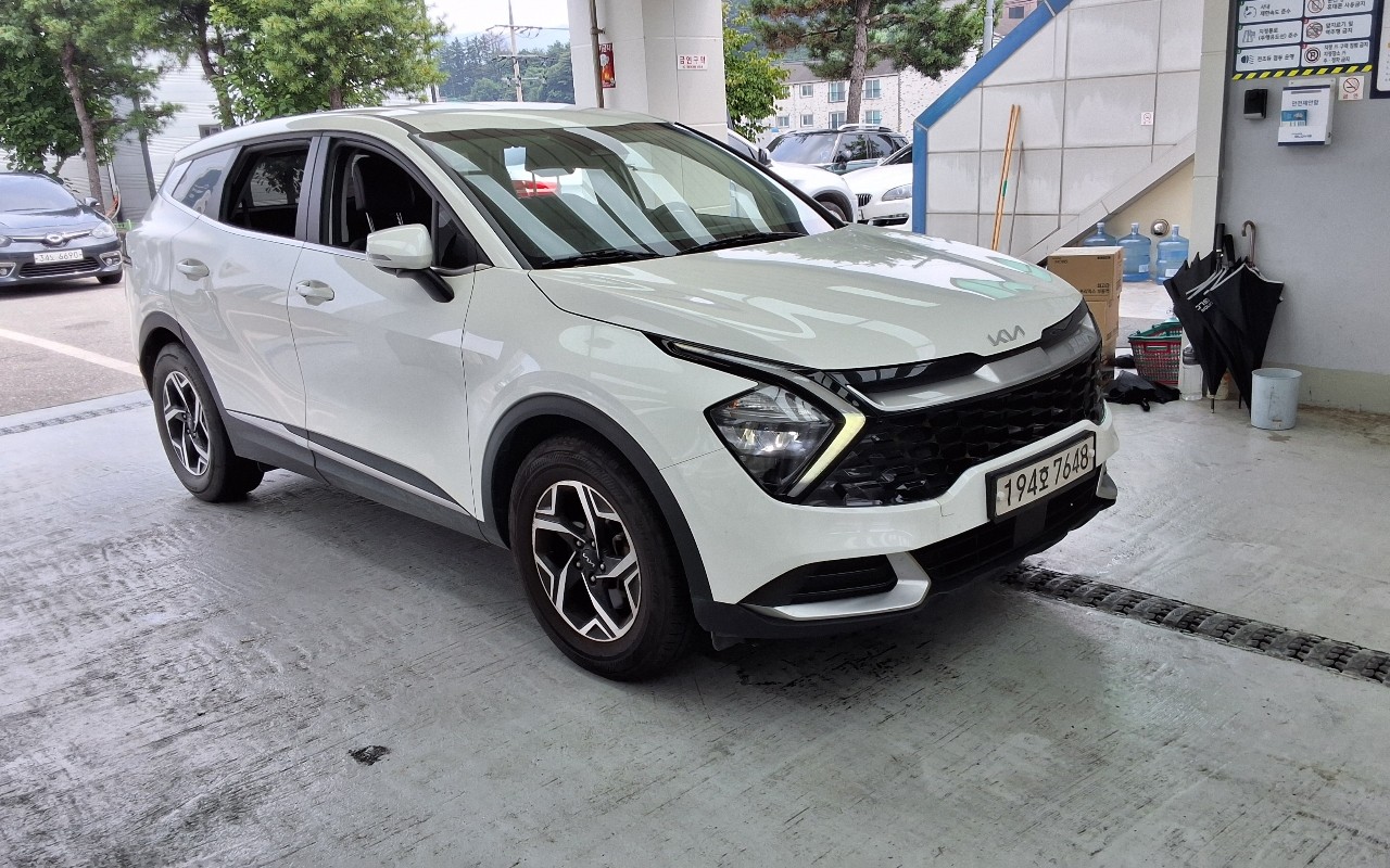2022 - kia sportage