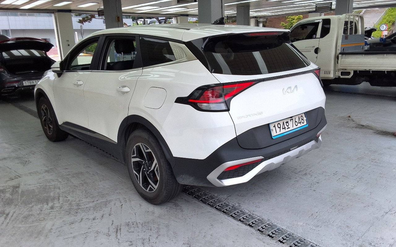 2022 - kia sportage