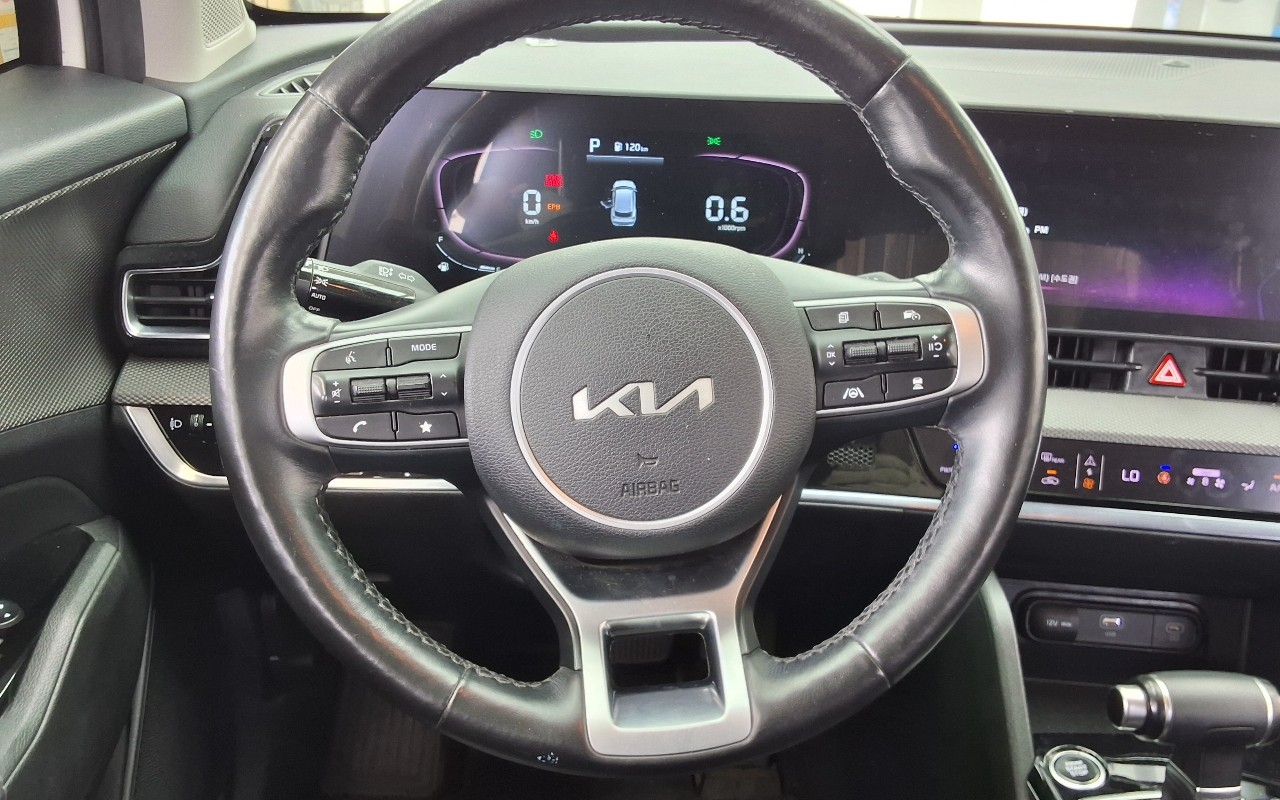 2022 - kia sportage