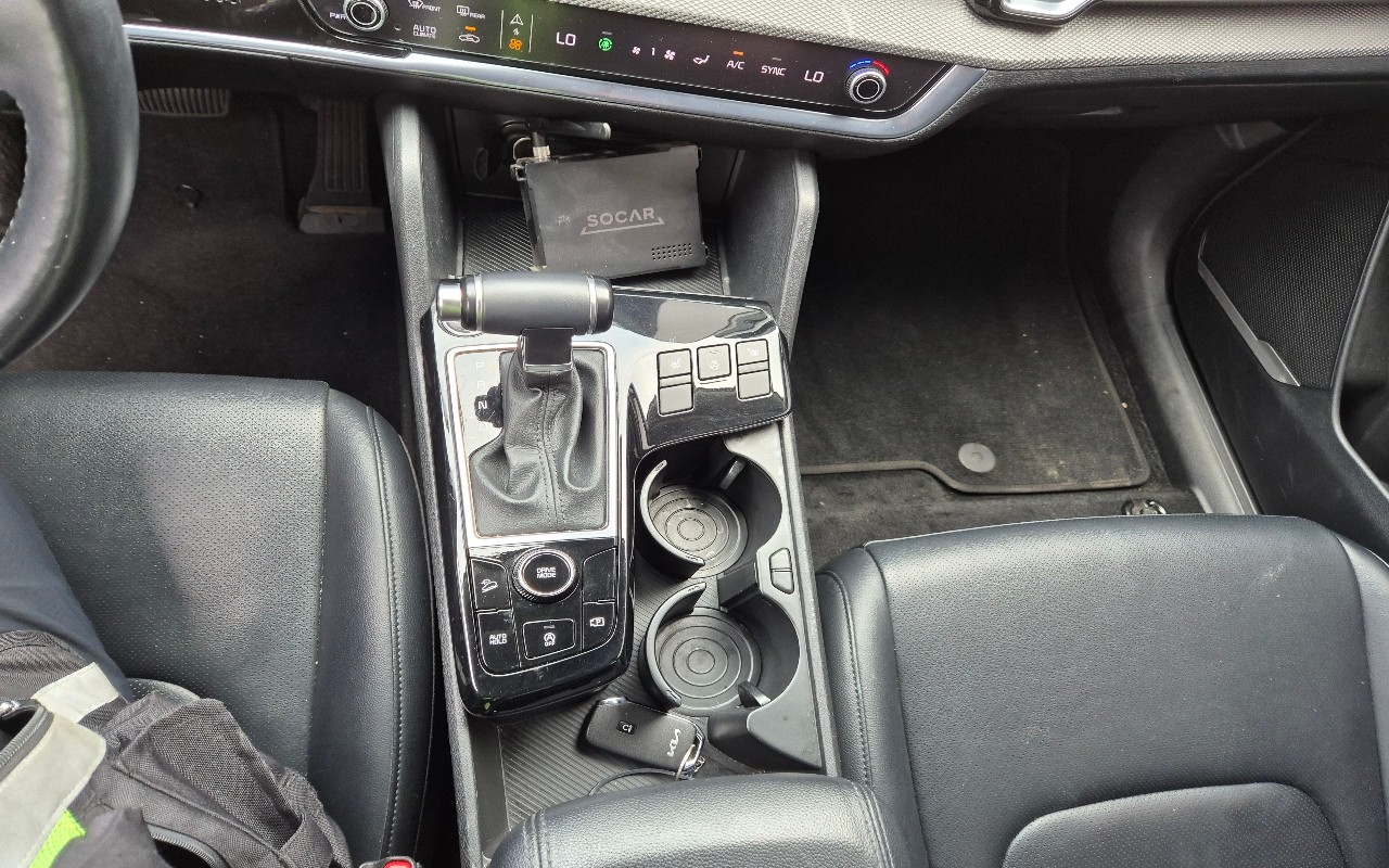 2022 - kia sportage
