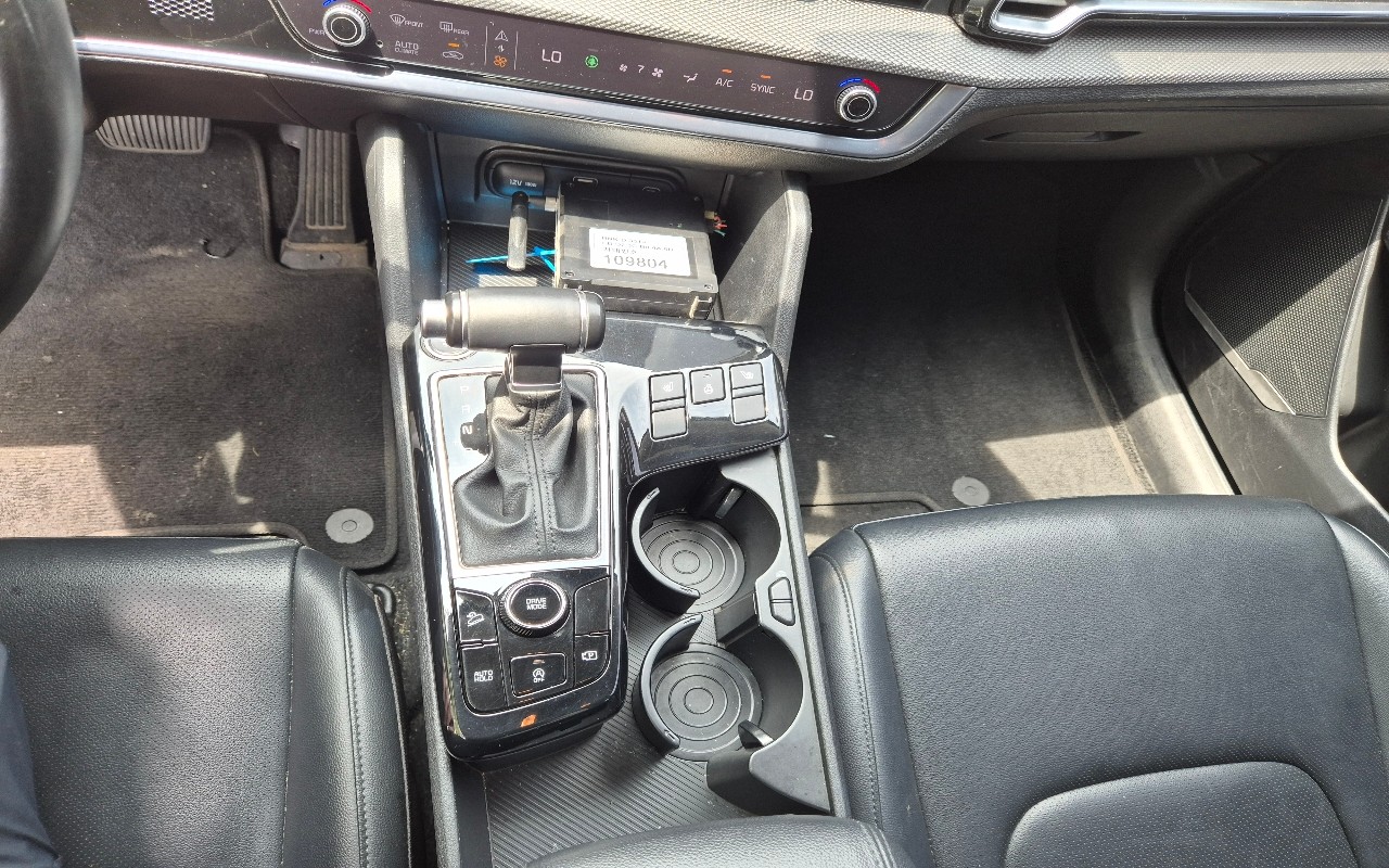 2023 - kia sportage