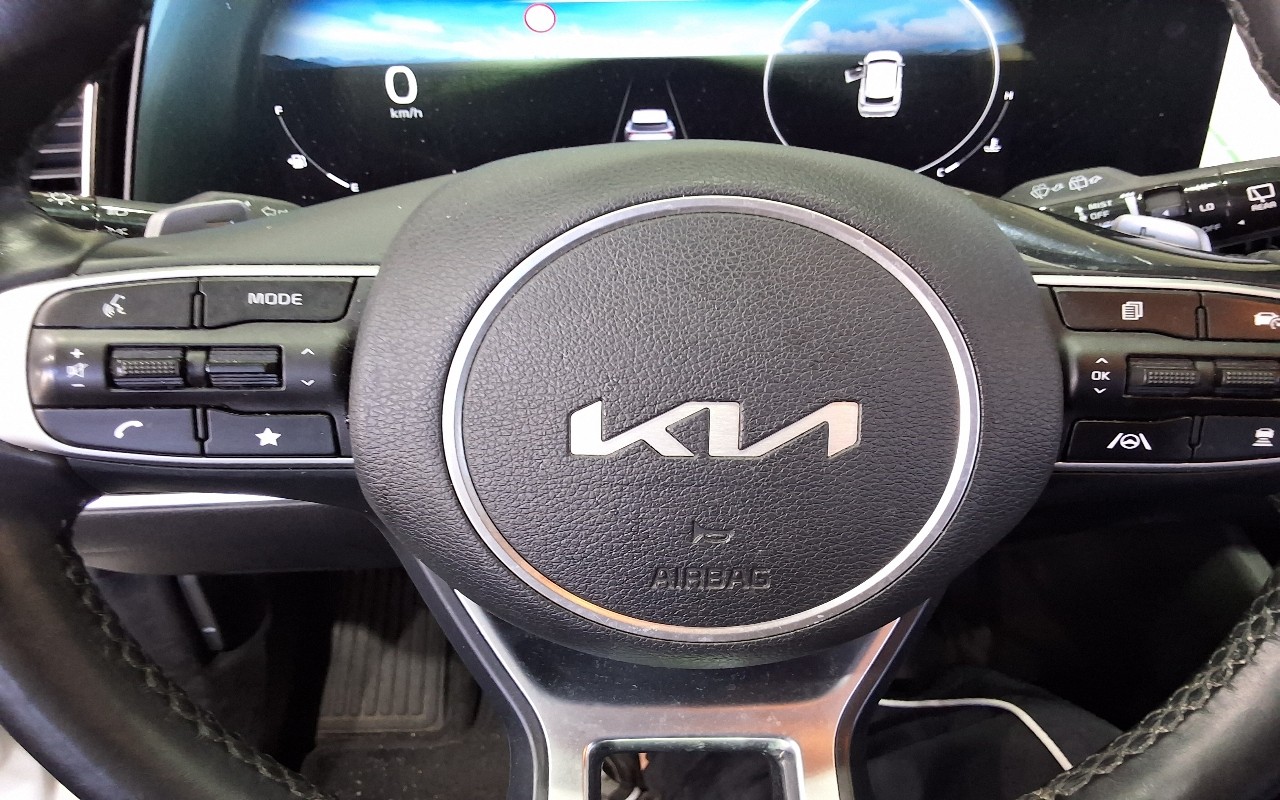 2022 - kia sportage