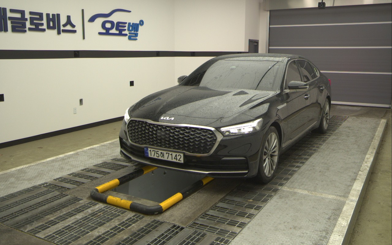 2023 - kia k9