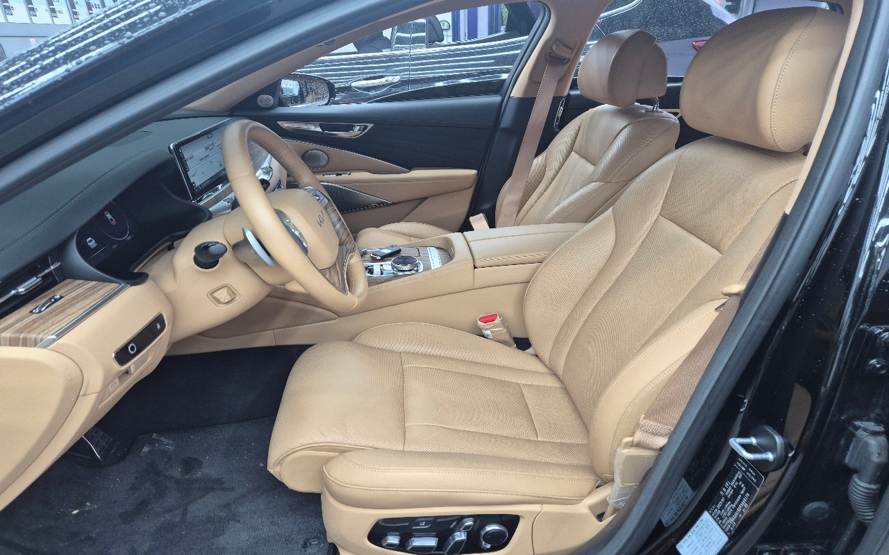 2023 - kia k9