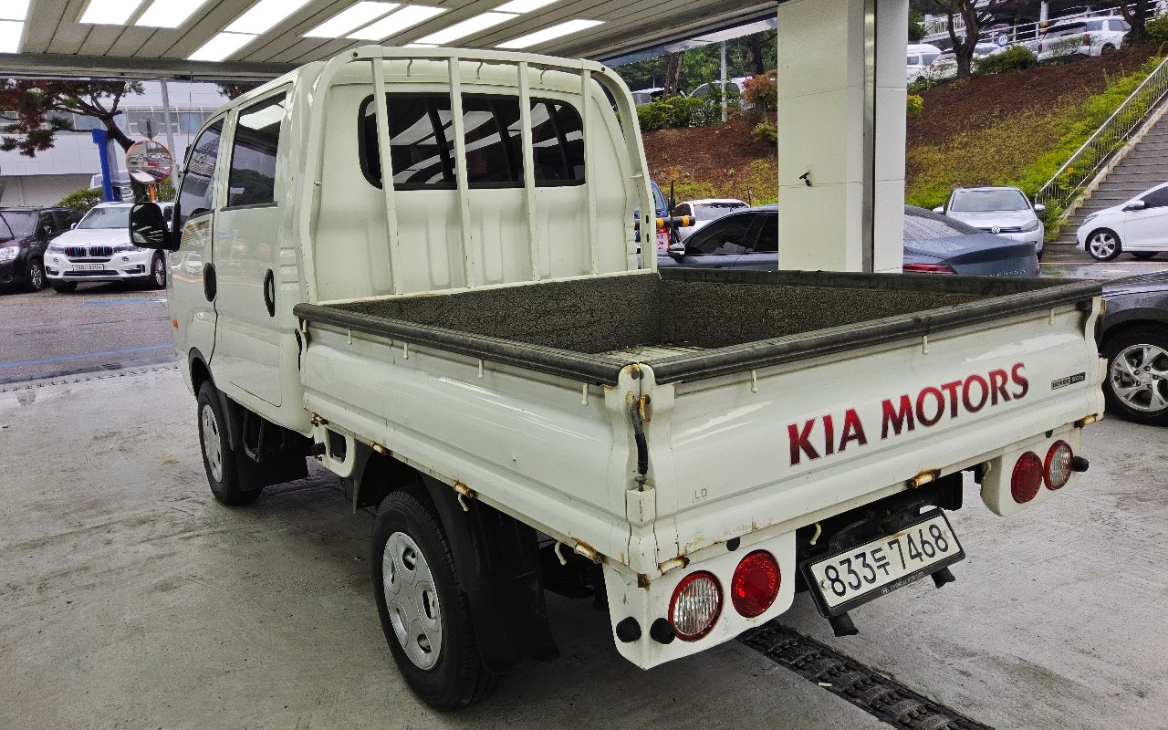 2016 - kia bongo iii