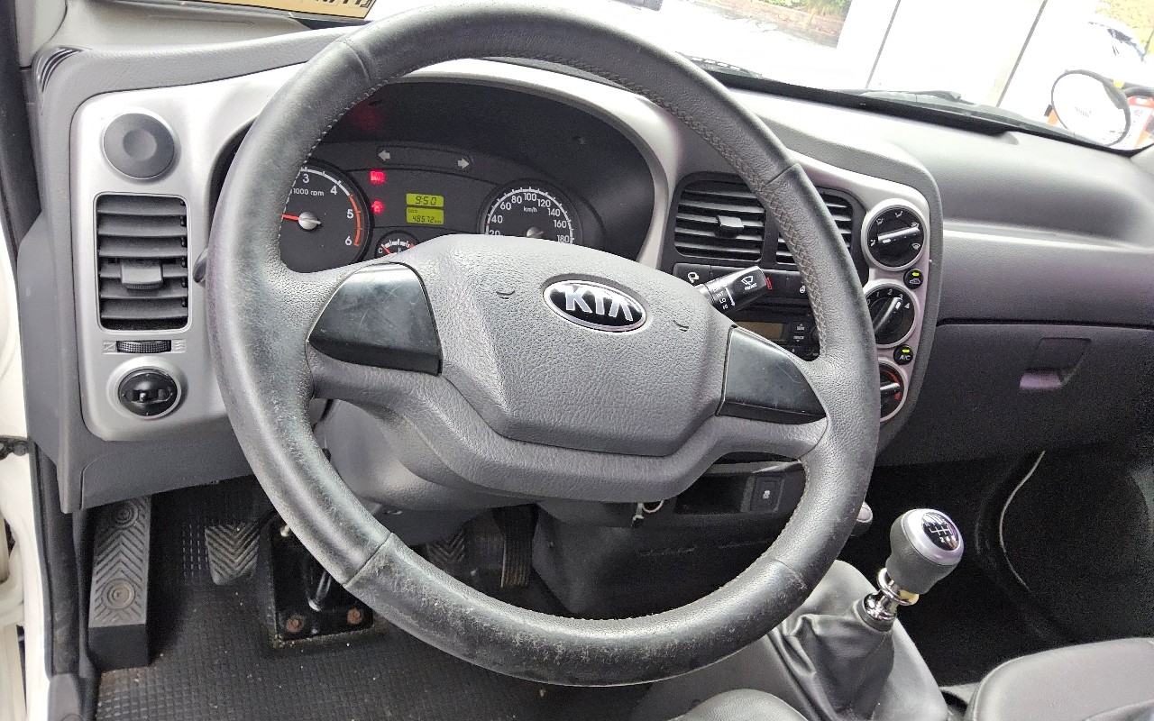 2016 - kia bongo iii
