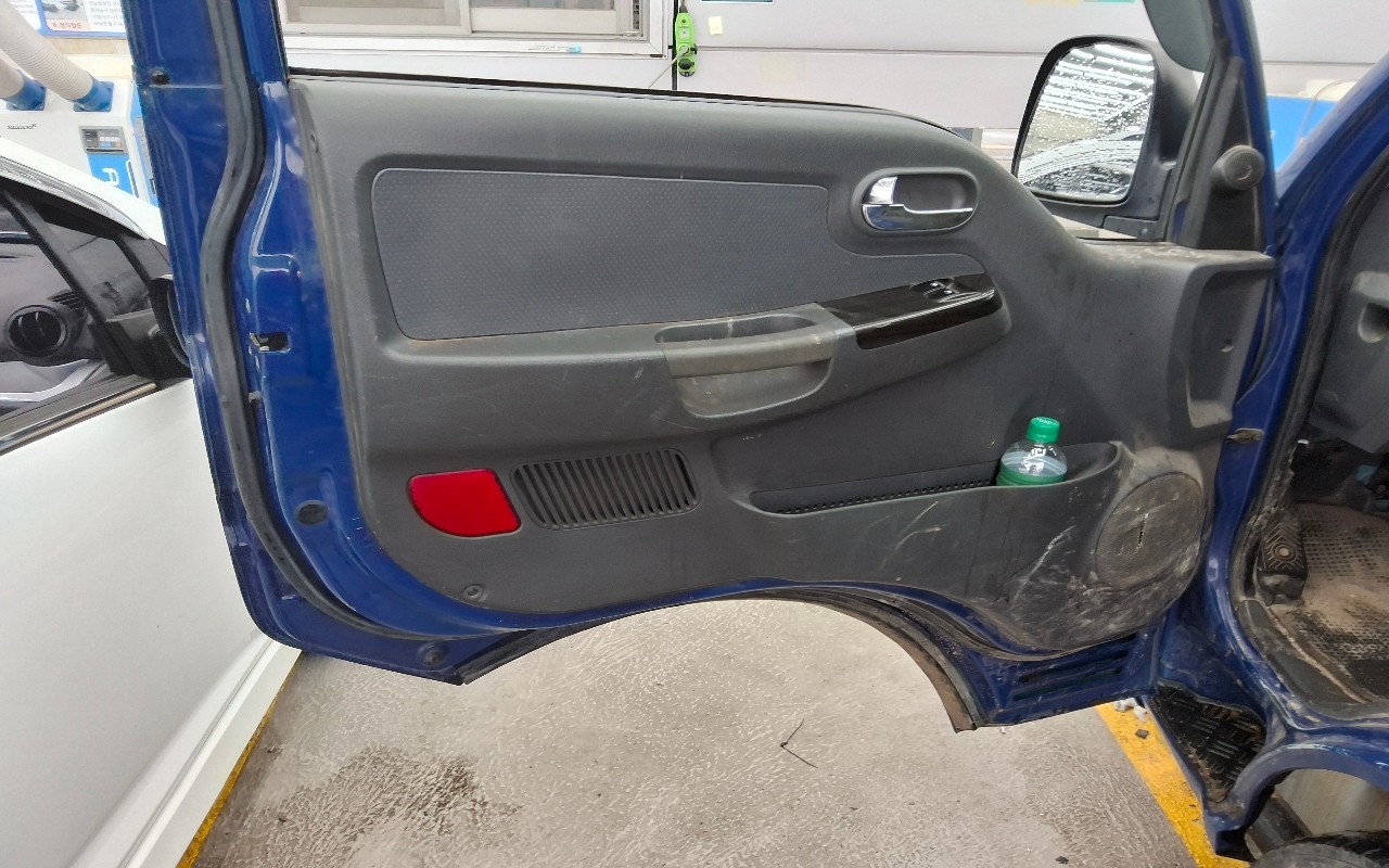 2018 - kia bongo iii