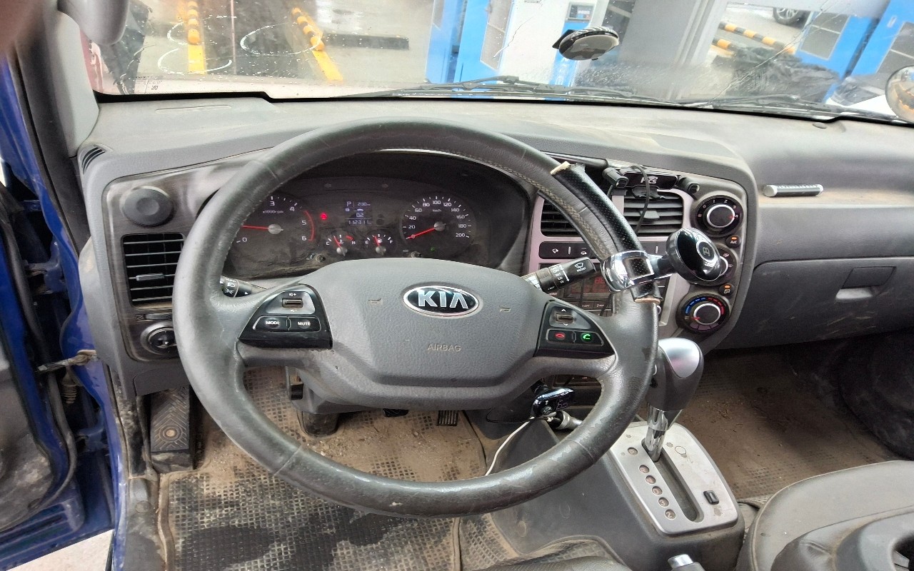 2018 - kia bongo iii