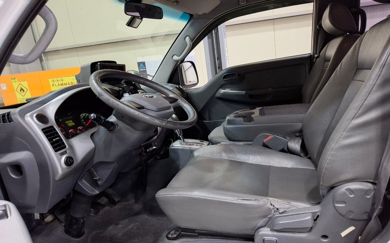 2016 - kia bongo iii