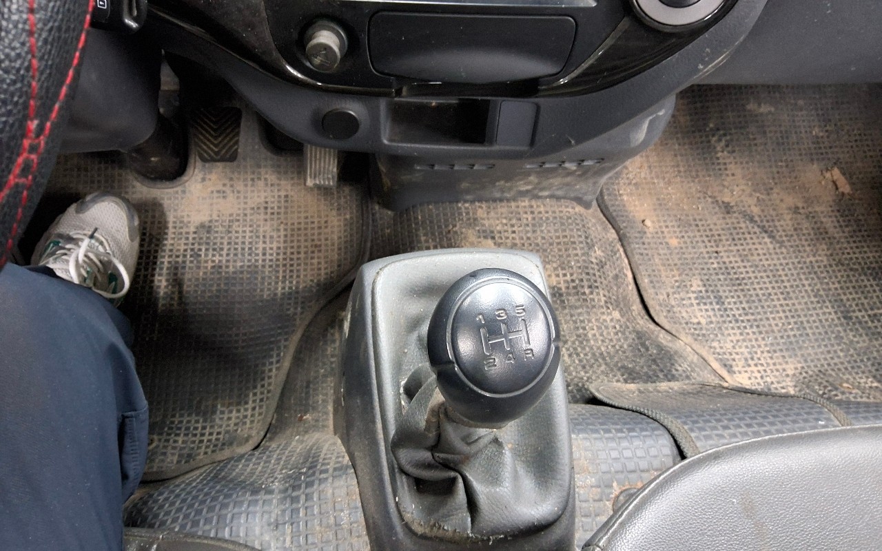 2011 - kia bongo iii