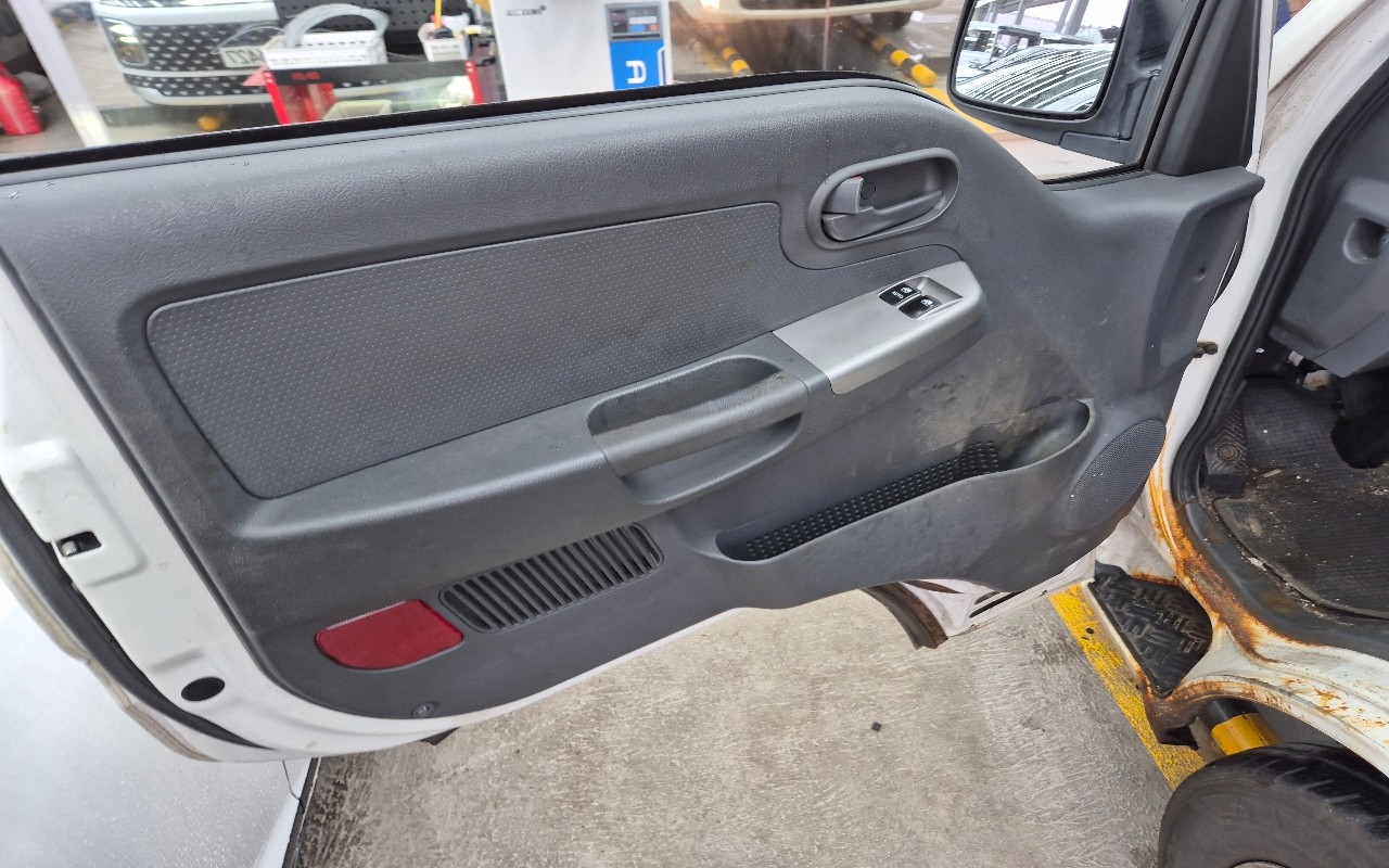 2016 - kia bongo iii