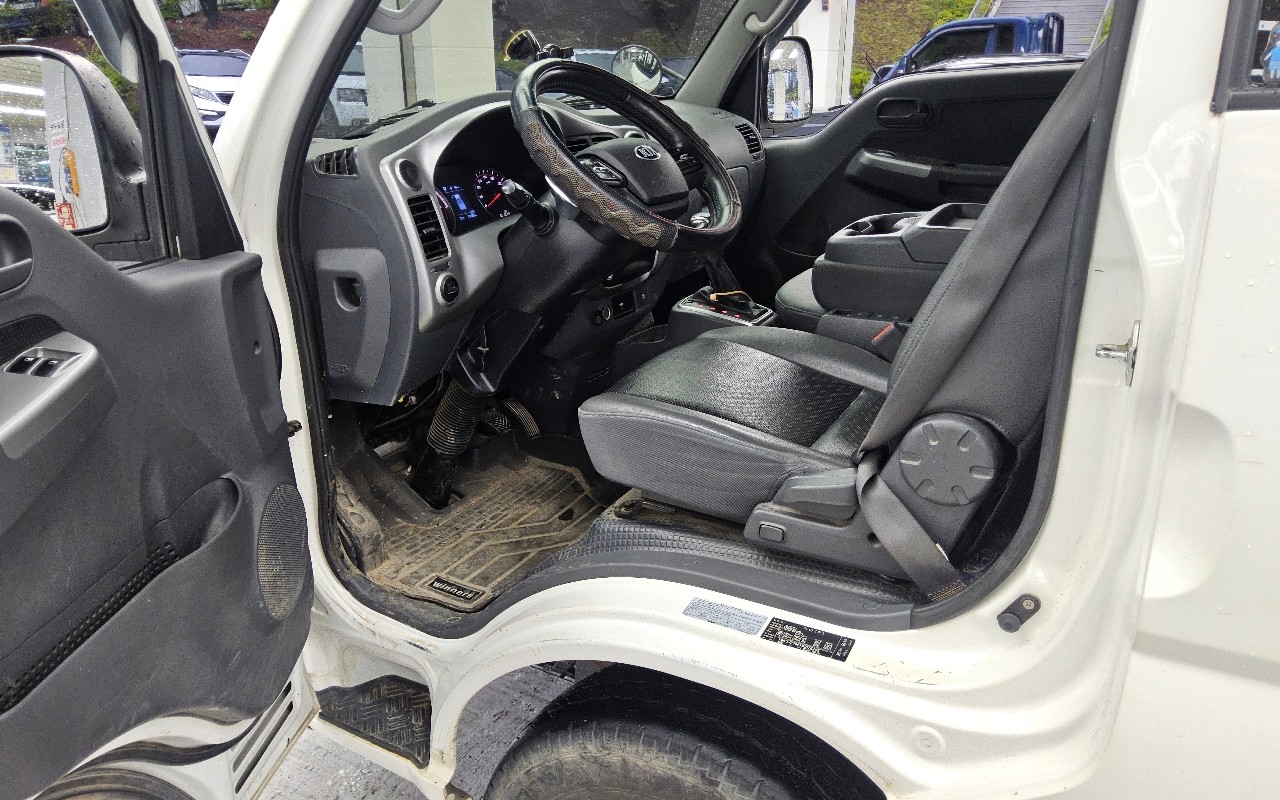 2021 - kia bongo iii