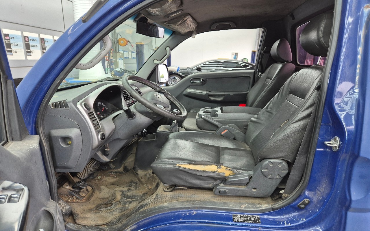 2016 - kia bongo iii