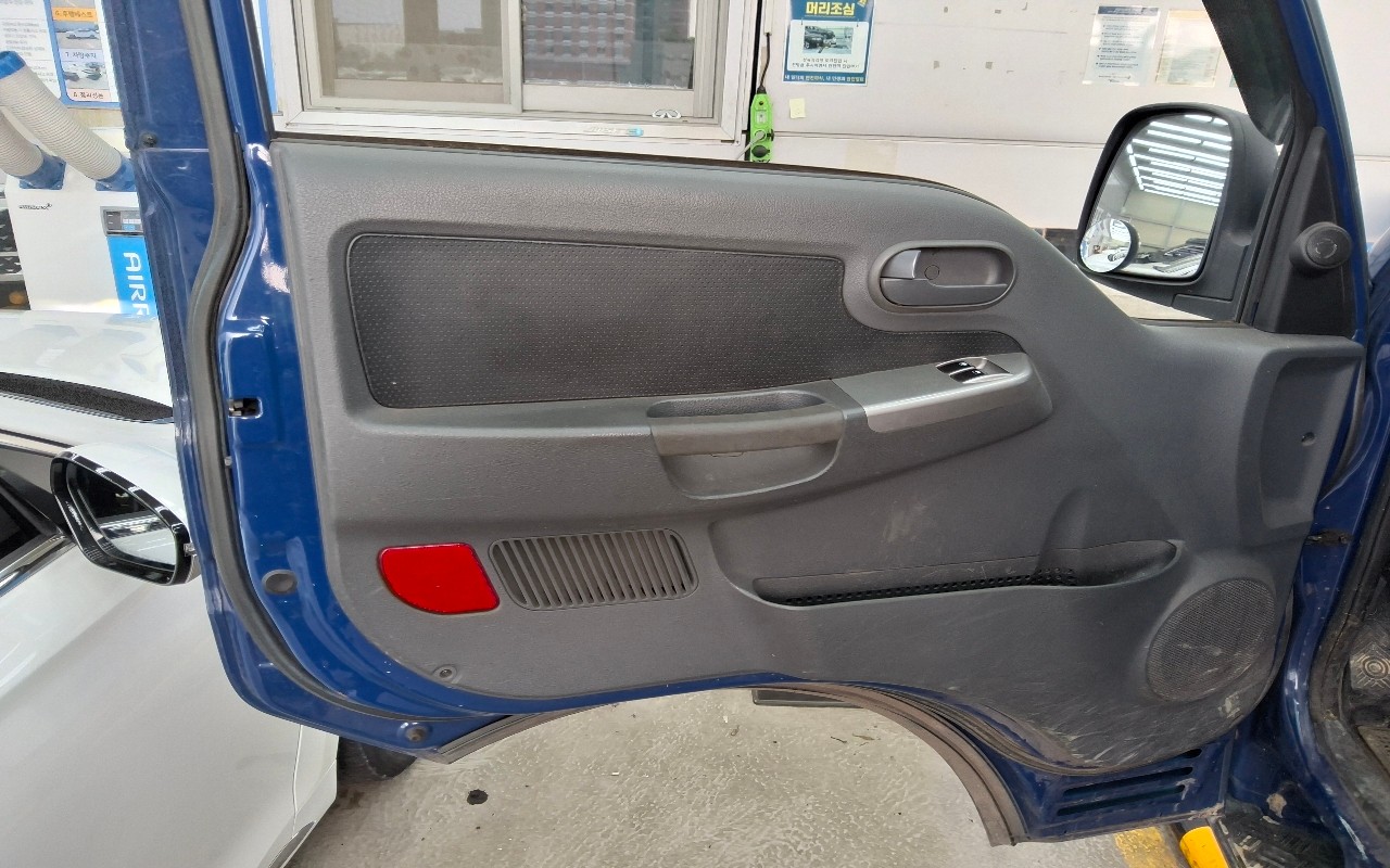 2022 - kia bongo iii truck