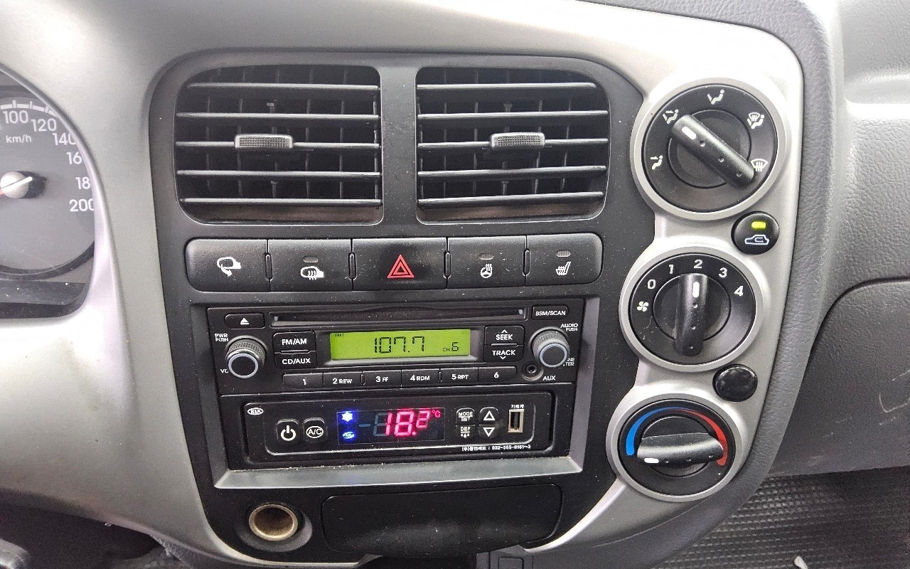 2016 - kia bongo iii