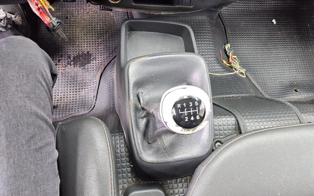 2016 - kia bongo iii